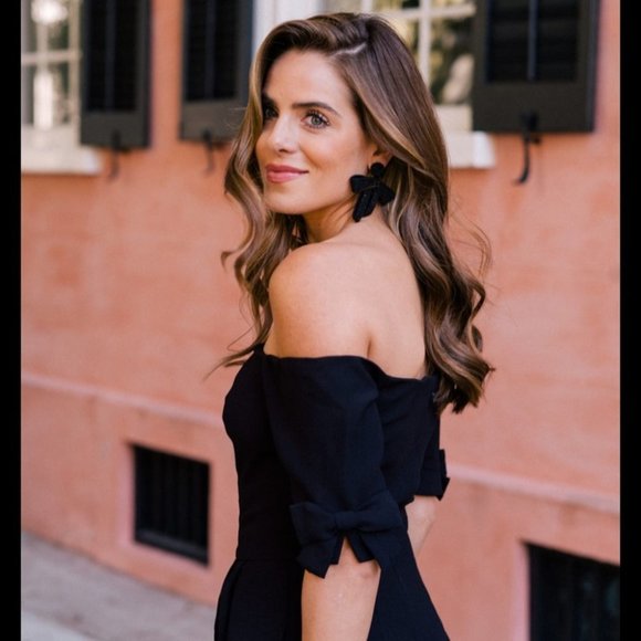 Gal Meets Glam Meredith Off-the-Shoulder Wide Leg  Jumpsuit in black - Picture 12 of 14
